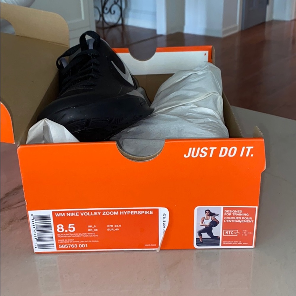Nike volley ball shoes NEVER WORN